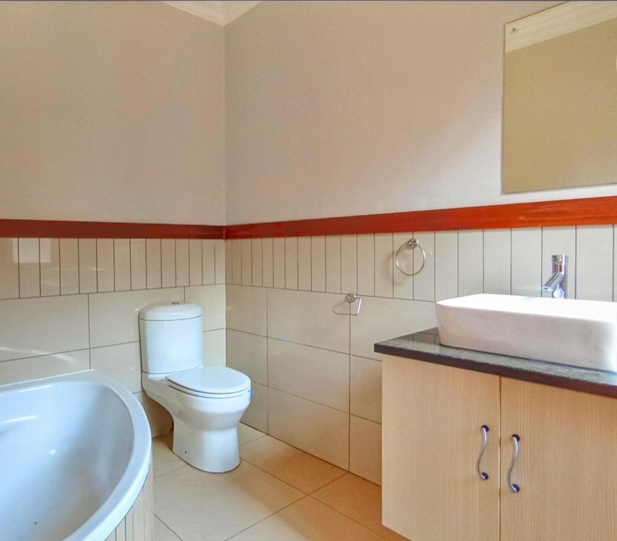 5 Bedroom Property for Sale in Xanadu Eco Park North West